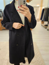Carica l&#39;immagine nel visualizzatore di Gallery, Cappotto Blu lana- vestibilità morbida
