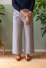 Carica l'immagine nel visualizzatore di Gallery, Pantalone LONDRA righe blue