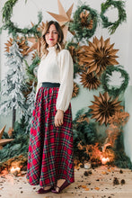 Carica l&#39;immagine nel visualizzatore di Gallery, Gonna MARSIGLIA tartan rosso Natale