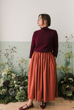 Carica l&#39;immagine nel visualizzatore di Gallery, Maglione lana amarone