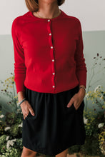 Carica l'immagine nel visualizzatore di Gallery, golfino bottoni gioiello 3colori