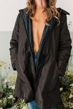 Carica l&#39;immagine nel visualizzatore di Gallery, Parca nylon cioccolato