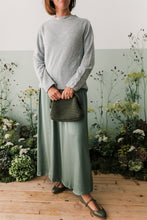 Carica l&#39;immagine nel visualizzatore di Gallery, Gonna salvia