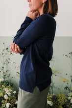 Carica l&#39;immagine nel visualizzatore di Gallery, Maglioncino collo barca viscosa blu o nero