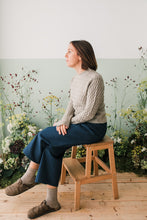 Carica l&#39;immagine nel visualizzatore di Gallery, Maglioncino Onde lana - 2 colori