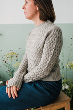 Carica l&#39;immagine nel visualizzatore di Gallery, Maglioncino Onde lana - 2 colori