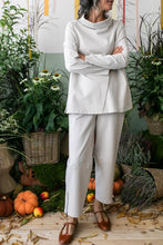 Carica l&#39;immagine nel visualizzatore di Gallery, Pantalone GENOVA Beige
