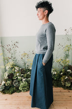 Carica l&#39;immagine nel visualizzatore di Gallery, Maglioncino filo lurex grigio e nero