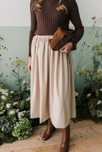 Carica l&#39;immagine nel visualizzatore di Gallery, Gonna FEDE midi velluto panna