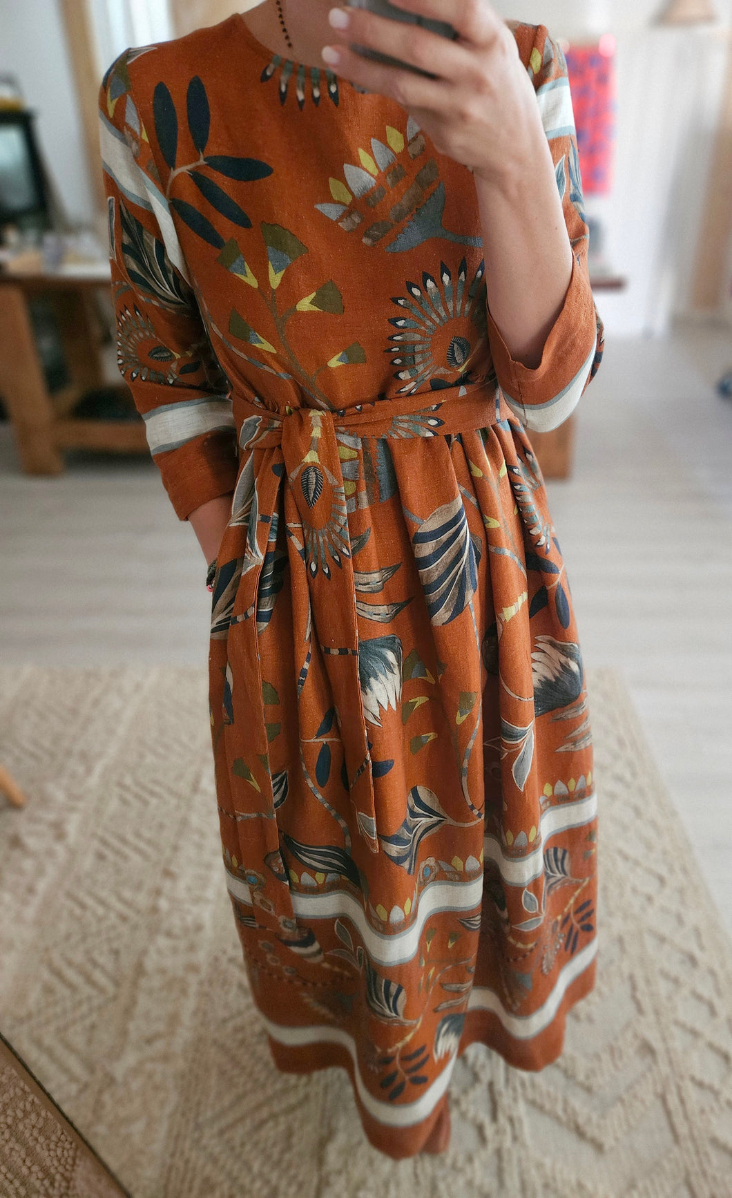 Vestito lino dipinto l'autunno