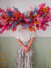 Carica l'immagine nel visualizzatore di Gallery, Gonna Napoli ricami neri
