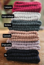 Carica l'immagine nel visualizzatore di Gallery, Guanto lana alpaca con cuore cucito