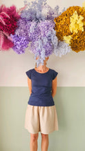 Carica l&#39;immagine nel visualizzatore di Gallery, T shirt blu o naturale