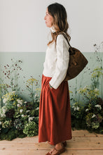 Carica l&#39;immagine nel visualizzatore di Gallery, Gonna FEDE midi velluto zucca- PREORDINE