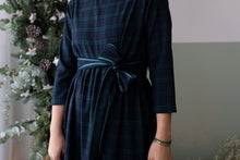 Carica l'immagine nel visualizzatore di Gallery, Vestito ATENE Tartan blu/verde preordine