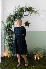 Carica l&#39;immagine nel visualizzatore di Gallery, Vestito LUBIANA Tartan blu/verde righe