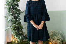 Carica l&#39;immagine nel visualizzatore di Gallery, Vestito Belgrado tartan verde/blu preordine